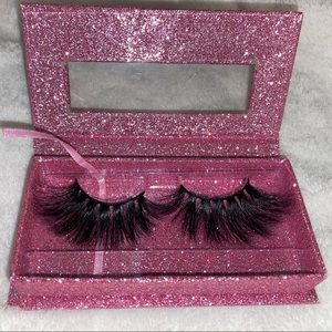 Montanez Beauty Supply Lashes